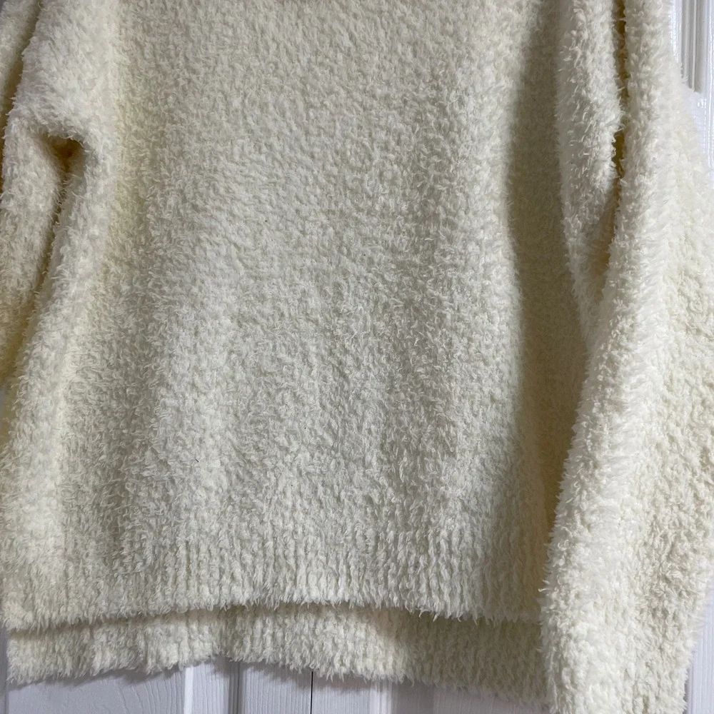 Hippie Rose Fuzzy‎ Cozy Cream Pullover Sweater Long Sleeve Size Large